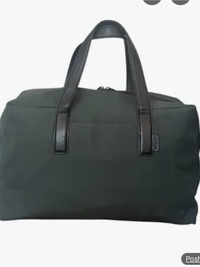 Away Weekender Duffle Bag - Forrest green older version